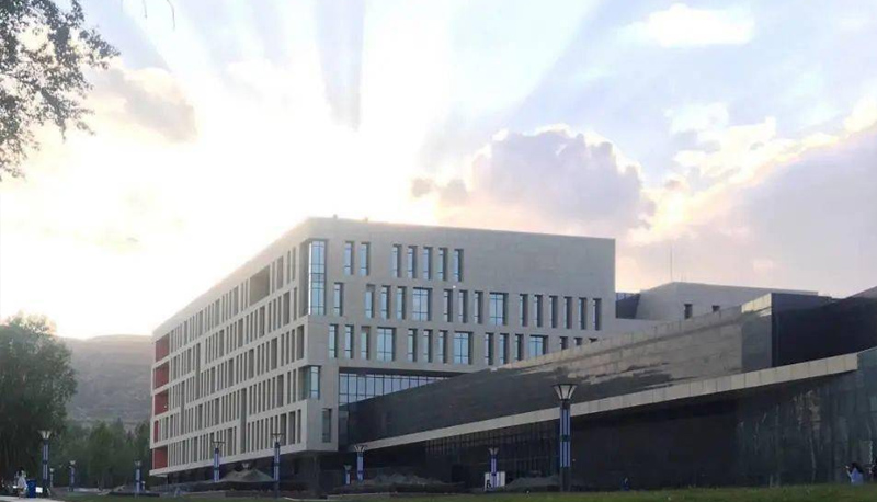 青海大学图书馆